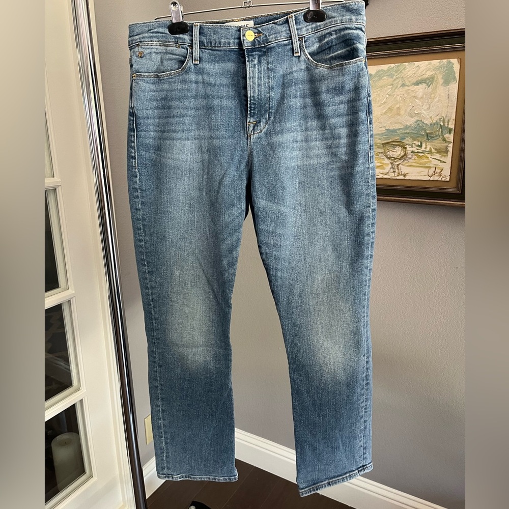 FRAME Le High Straight Jeans. Sz 32